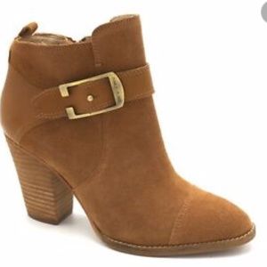 Cute Camel/Tan Suede Booties (Shoes)